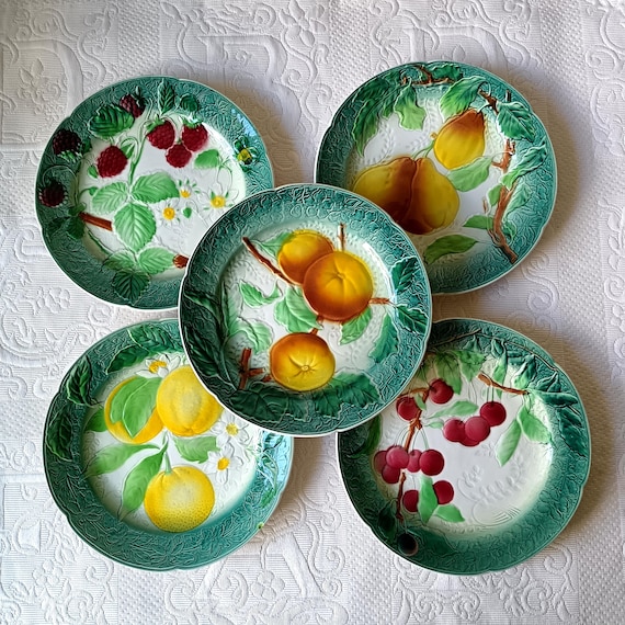 5 Antique Majolica Fruit Plates, France KG Lunéville - Hand-painted slipware