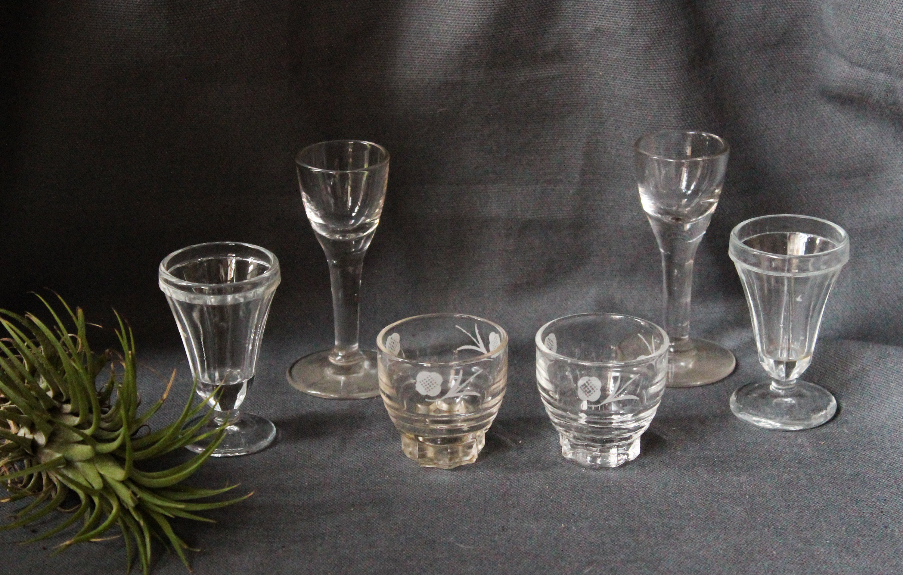 6 Verres à Liqueur Vintage Dépareillés Pour Donner Une Touche Actuelle Votre Table | 11