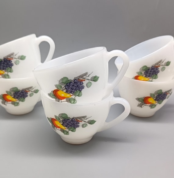 6 large ARCOPAL 1960 CUPS, vintage, opaline