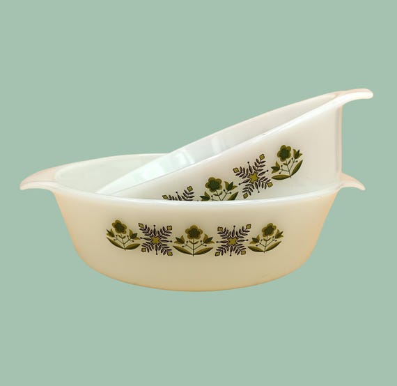Oval OVEN DISHES, in tempered opal, Anchor Hocking, vintage