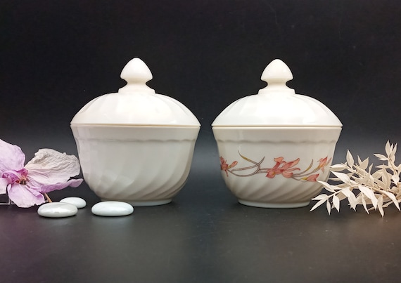 Ecru white arcopal sugar bowl with pink floral decoration, vintage opaline, milk glass jewelry box