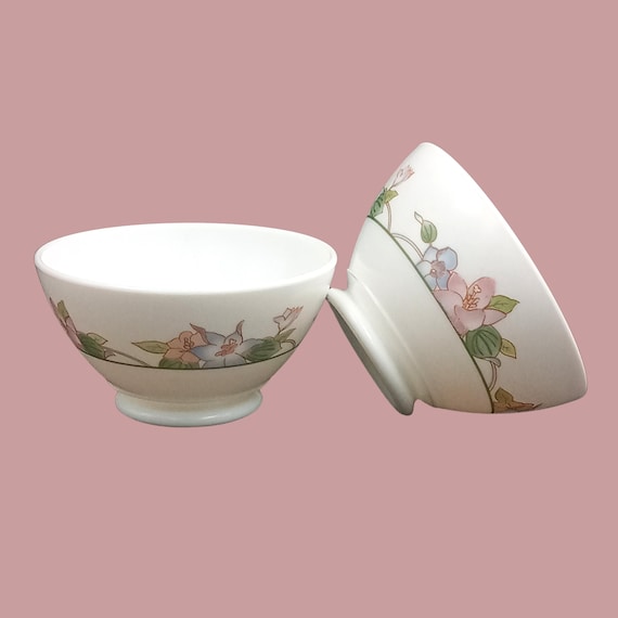 2 Arcopal BOWLS floral pattern France vintage