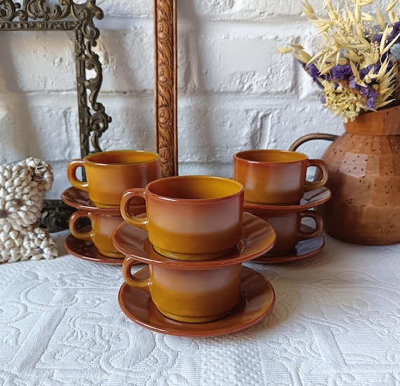 "ARCOPAL Volcan" espresso cups, vintage 1970s coffee cups, France