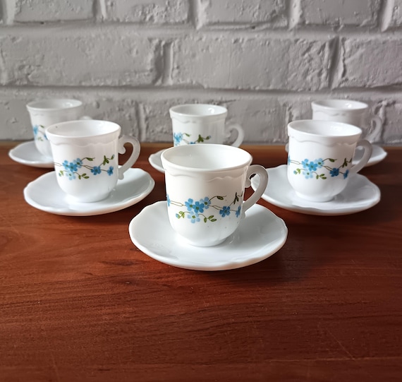 Arcopal cups with Veronica decor, blue and white forget-me-not flowers, France vintage