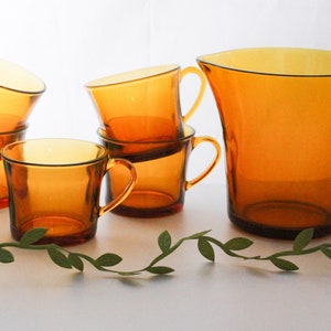Set DURALEX 5 CUPS and PITCHER amber color vintage France