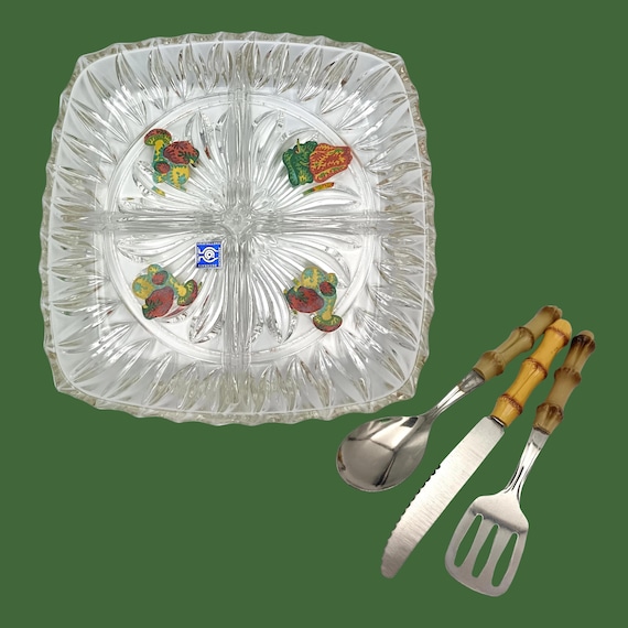 Elegant square DISH 4 compartments in vintage pressed glass