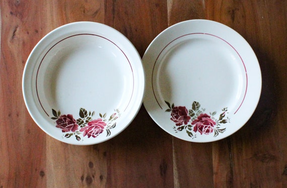 Duo of round vintage dishes from Digoin and Sarreguemines