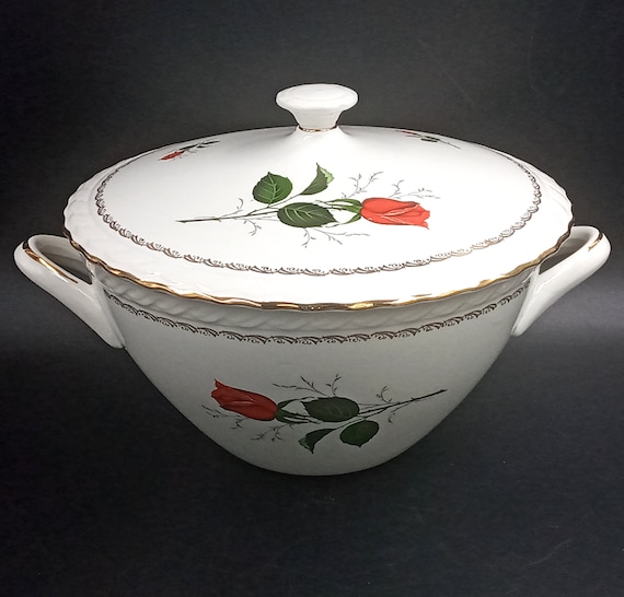 TENDER TABLE in white porcelain, gold edging, “La rose” motif, Saint-Amand earthenware