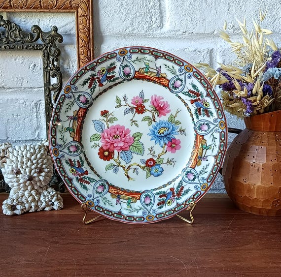 Porcelain plate with Japanese decoration, bird of paradise and peony design
