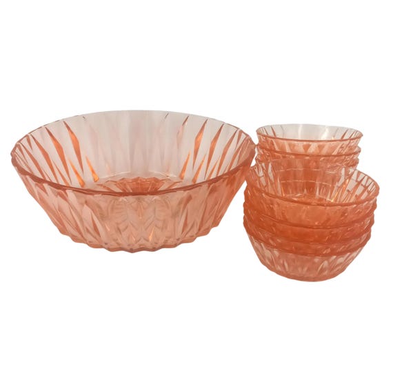 SALAD BOWL and 8 CUPS vintage pink glass, Saint-Gobain pompadour model