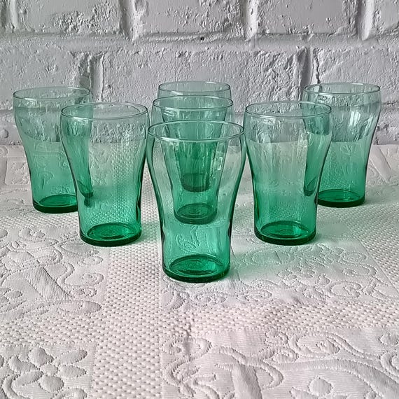 7 or 8 glasses, 20 cl, retro emerald green glass, France, vintage glasses 1970