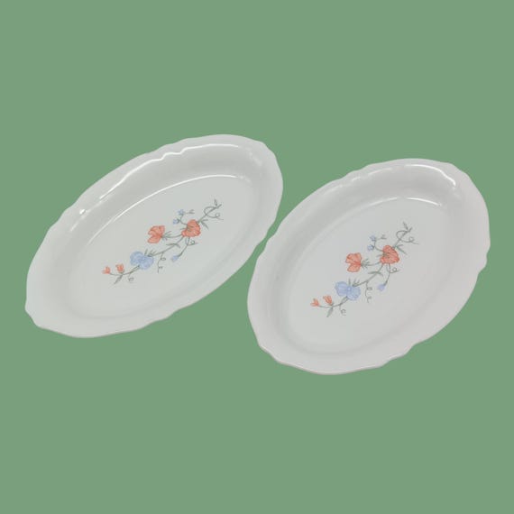 2 oval serving dishes from Arcopal with sweet pea pattern