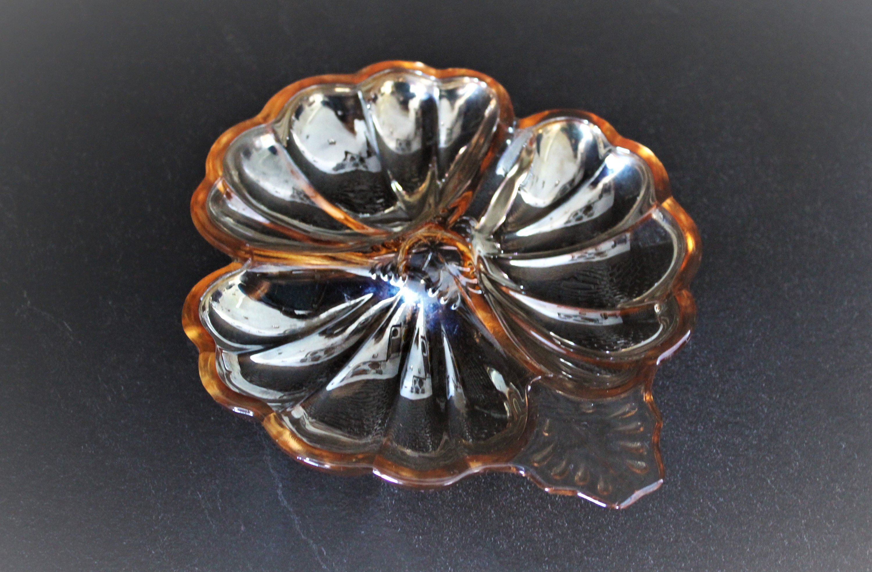 Trèfle en Verre Irisé Saumon Vintage, Vide Poches