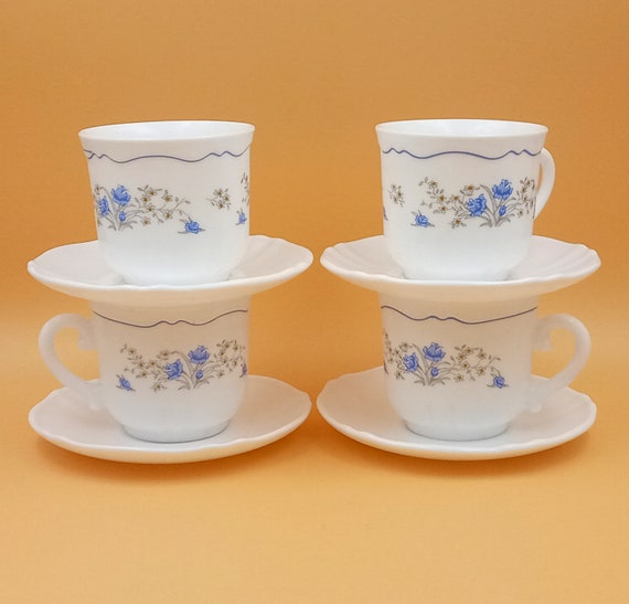 4 large ARCOPAL 1990 vintage opaline glass milk cups and saucers