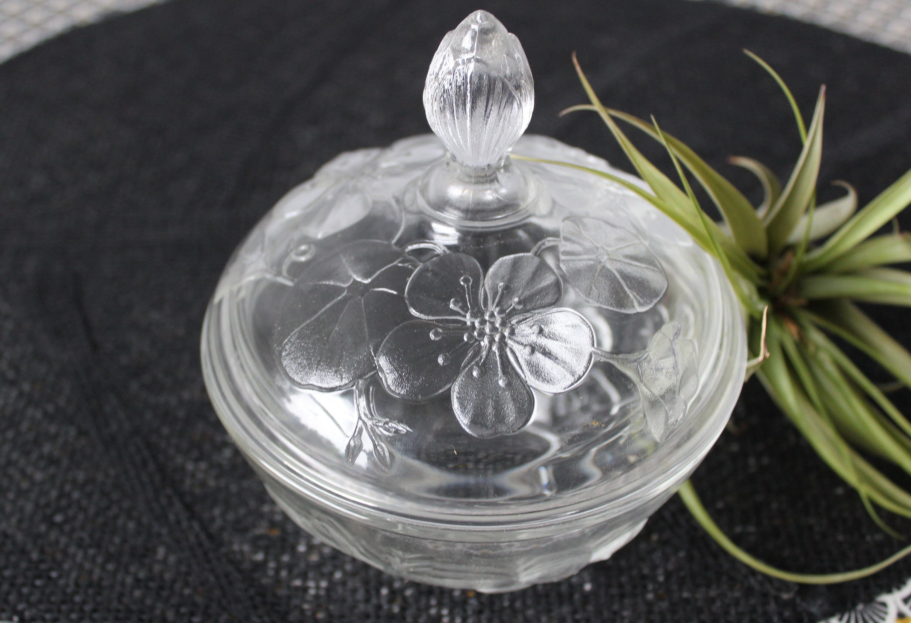 Sucrier Ancien en Cristal Transparent avec Couvercle Vintage, Capucine de Luminarc