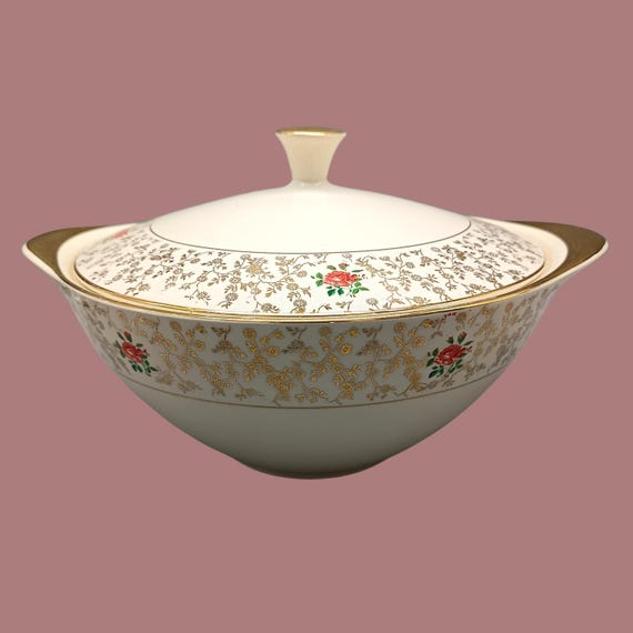 Villeroy and Boch porcelain soup tureen with vintage gold patterns