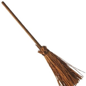 Dolls House Besom Broom Traditional Witches Stick Cleaning Kitchen Accessory