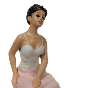 Dolls House People Victorian Lady in Bodice Sitting Resin Figure