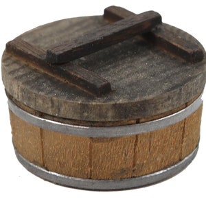 Dolls House Round Tub with Lid Miniature Rustic Kitchen Accessory 1:12 Scale