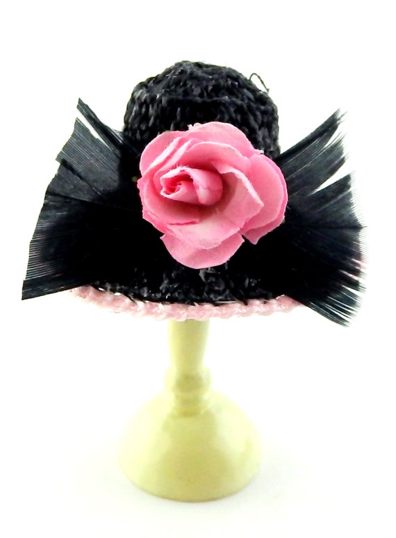 Pink and Black Feathered Hat Accessory Amazon.com: Nicky Bigs Novelties Flamingo Hat, Pink Flamingo  main image 3