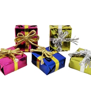 Dolls House Gift Wrapped Christmas Birthday Present Boxes Miniature Accessory