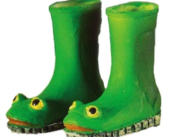 Dolls House Green Frog Wellington Boots Wellies Miniature Garden