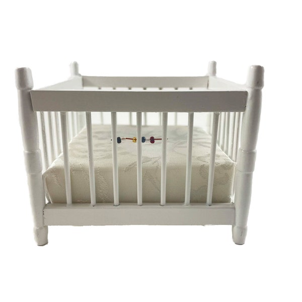 Dolls House Baby's White Wooden Playpen Miniature Nursery Furniture Play Pen