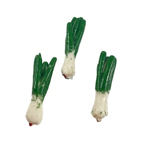 Dolls House 3 Spring Onions Miniature Kitchen Garden Vegetable Shop Accessory