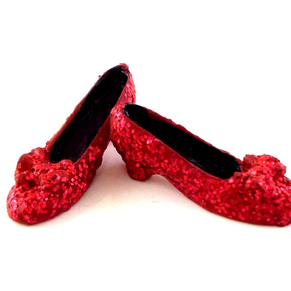 Dolls House Miniature Bedroom Clothing Accessory Ruby Slippers Red Glitter Shoes