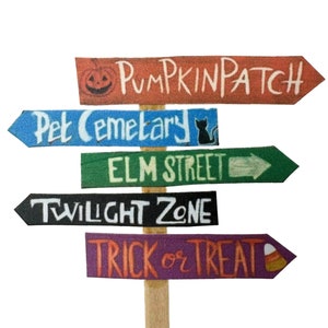 Dolls House Halloween Directional Yard Porch Sign Garden Outdoor Decoration 1:12