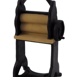 Dolls House Wringer Mangle Miniature Kitchen Laundry Furniture