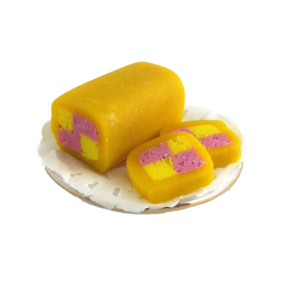 Dolls house Miniature Battenburg cake on a plate 1:12 scale-accessories 