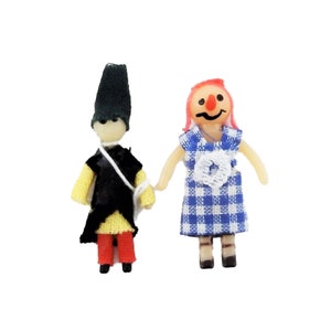 Poppenhuis 2 ouderwetse poppen speelgoedwinkel kwekerij accessoire 1:12