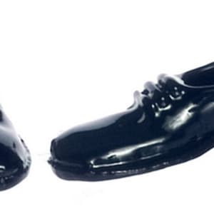 Dolls House Miniature Shop Bedroom Accessory Mens Black Brogues Shoes Metal