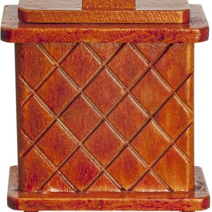 Dolls House Walnut Clothes Hamper Laundry Basket Wooden Miniature 1:12 Accessory