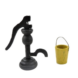 Domek dla lalek Pompa wodna i wiadro do zlewu kuchennego lub miniaturowego akcesorium ogrodowego