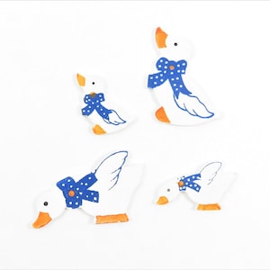 Dolls House 4 Wooden Duck Wall Decorations Miniature Garden Ornament Accessory