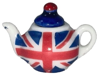 Casa delle bambole, teiera in miniatura con bandiera britannica, accessorio da cucina e da pranzo, scala 1:12