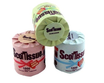 SET DI 2 mini bambole in metallo casa ornamento accessori sportivi