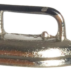 Dolls House Small Modern Chrome Clothes Iron 1:12 Kitchen Laundry Accessory