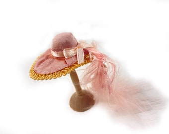 Dolls House Pink Hat with Feather &amp; Bow Milliners Shop Lady&#39;s Accessory