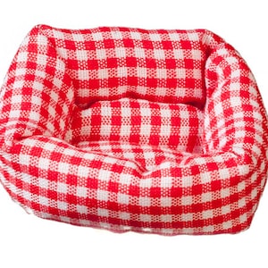 Dolls House Check Dog Cat Bed Red Gingham Fabric 1:12 Pet Accessory