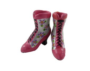 Dolls House Pink Victorian Boots Ladies Shoes Miniature Shop Bedroom Accessory