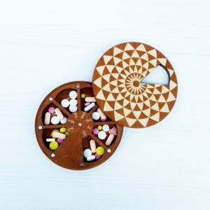 Wood Pill Box, 7-Day medication organizer, Weekly pill case, Supplement holder