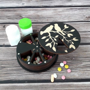 Wooden large pill box 7 day, Cute bird pill organizer, Decorative pill case 7 day, Weekly pill box, Pill container, Vitamin box,Medicine box