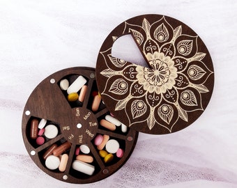 Woodenpill box 7 day, Rotating magnetic pill organizer, Engraved pills case