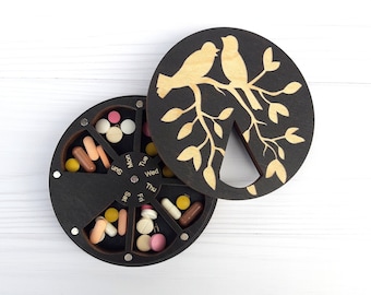 Bird Decor Wooden Pill Box: 7-Day Weekly Organizer, Engraved pill holder, Handmade pills case