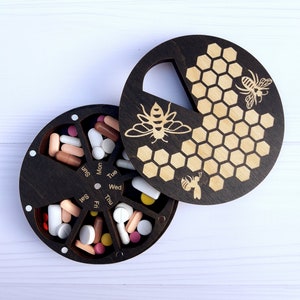 Wooden pill case 7 day Pill box bees Pill organizer cute 7 day pill container Pill holder Vitamin storage Pill day box Magnetic box