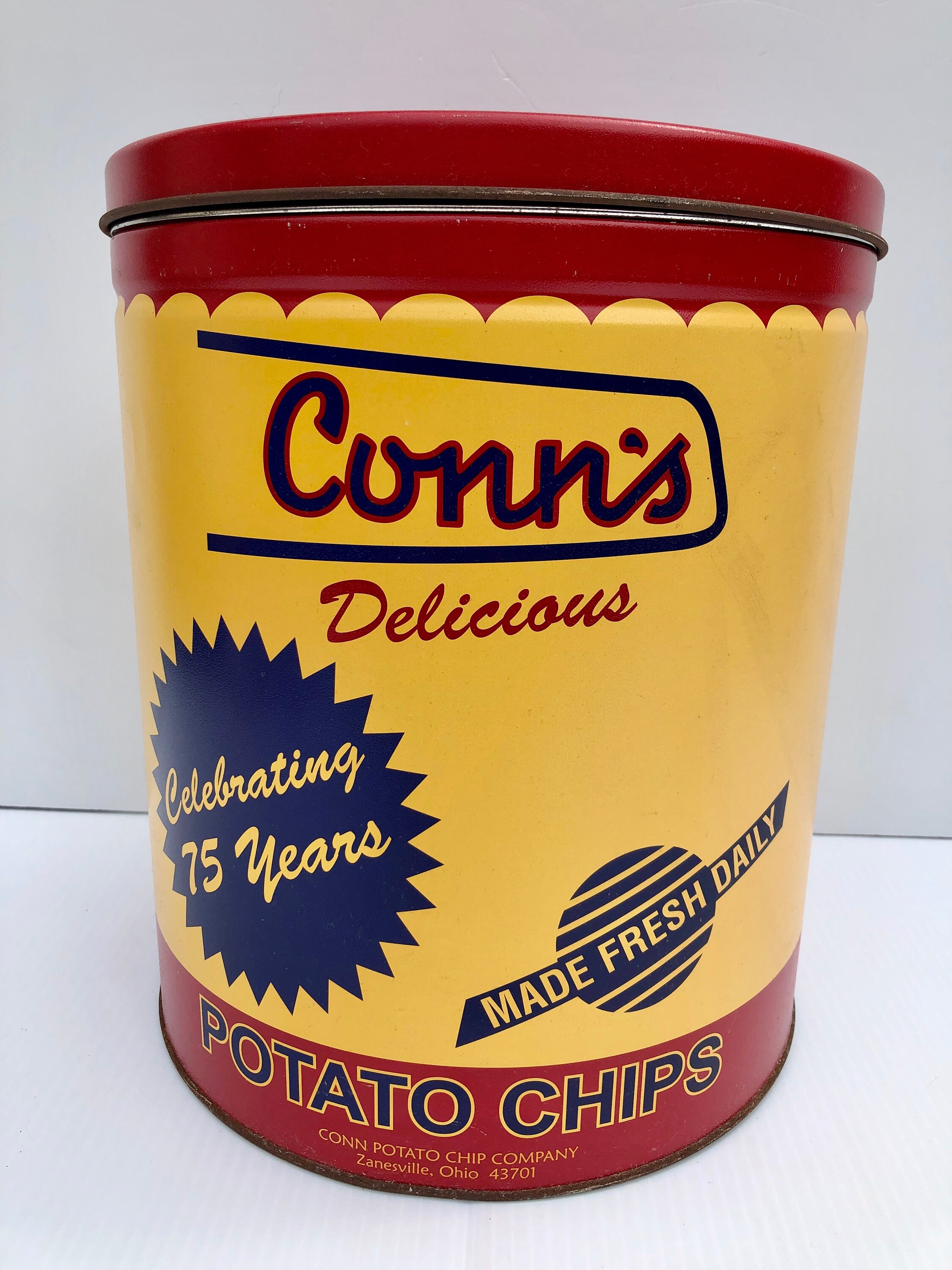Vintage, Large 1 1/4 LB., Conn's Delicious Potato Chip Can Vintage, Large 1 1/4 LB., Conn's Delicious Potato Chip Can