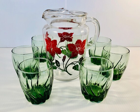 ヴィンテージ、花柄ガラスピッチャー、赤い花と緑の葉がデザインされた